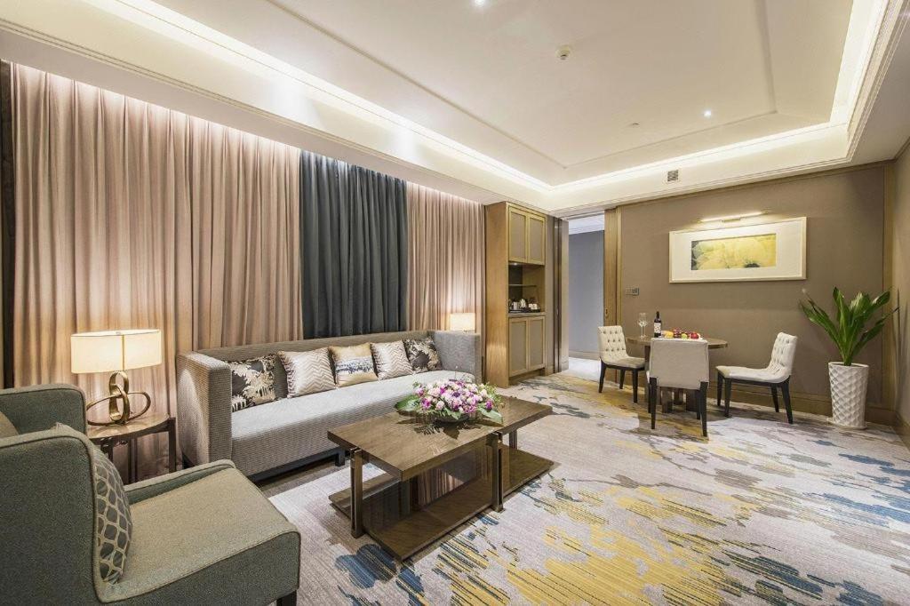 The Qube Hotel Nanchang East Exterior photo